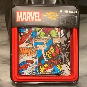 Comic Book Covers Marvel's The Avengers Trifold Wallet & Collectible Tin NWT $40